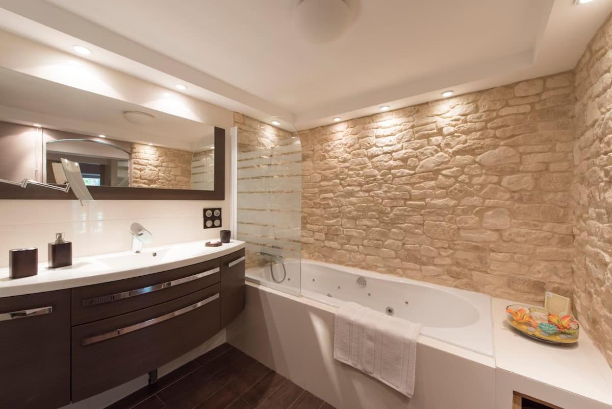 Clot De Felines Chambre Spacieuse Hotel Entrevaux Ngoại thất bức ảnh