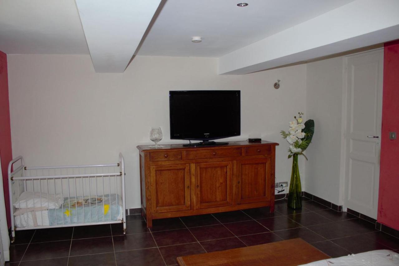 Clot De Felines Chambre Spacieuse Hotel Entrevaux Ngoại thất bức ảnh